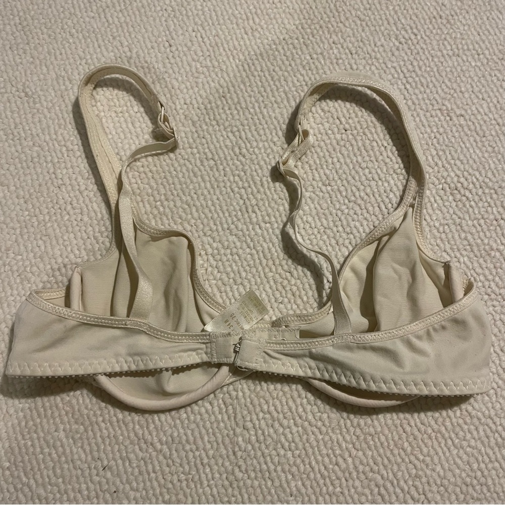 VICTORIA S SECRET SET OF 3 CREME COLOR BRAS SIZE 34B - Picture 6 of 9